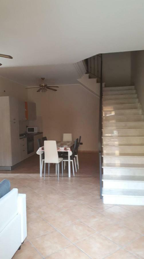 Villa Jamyra Sant'Arpino Eksteriør billede